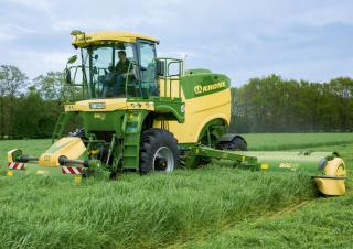 सेल्फ प्रोपेल्ड मोवर कंडीशनर Krone BiG M 450 CR