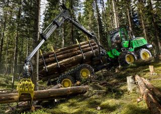 फॉरेस्ट मशीनरी फॉरवर्डर John Deere 1210 G
