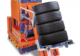 टेलीस्कोपिक बूम लिफ्ट सिंगल वर्टिकल मास्ट बूम लिफ्ट Faraone Elevah 75 Tires