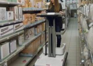 टेलीस्कोपिक बूम लिफ्ट सिंगल वर्टिकल मास्ट बूम लिफ्ट Bravi Spin-Go 