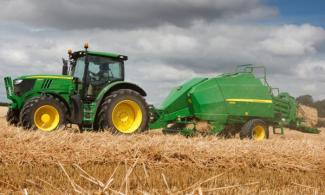 स्क्वायर बेलर John Deere 1434 C