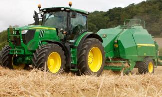 स्क्वायर बेलर John Deere 1434 C