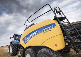 स्क्वायर बेलर New Holland BB 1290 RC Plus