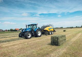स्क्वायर बेलर New Holland BB 870 Plus