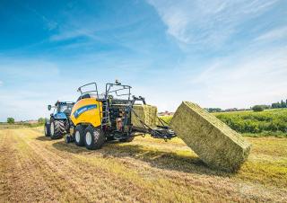 स्क्वायर बेलर New Holland BB 870 Plus