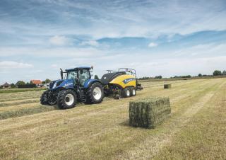 स्क्वायर बेलर New Holland BB 890 Plus