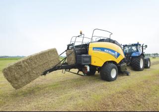 स्क्वायर बेलर New Holland BB 890 RC