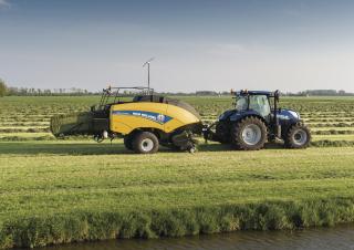 स्क्वायर बेलर New Holland BB 890 Standart