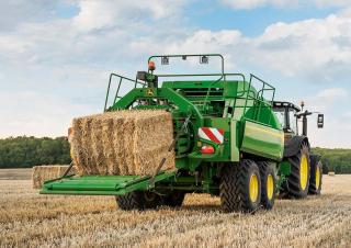 स्क्वायर बेलर John Deere L633 