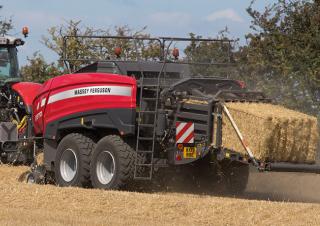 स्क्वायर बेलर Massey Ferguson MF 2370UHDTC