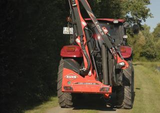 समर मेंटेनेंस इक्विपमेंट स्लोप मोवर Kuhn Agri-Longer GII 4745 M