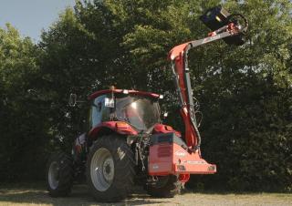 समर मेंटेनेंस इक्विपमेंट स्लोप मोवर Kuhn Agri-Longer GII 4745 M
