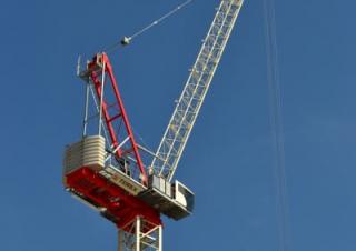 टावर क्रेन - लफिंग बूम - टॉप-स्लीविंग TEREX CRANES CTL 272-18