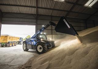 टेलीहैंडलर New Holland LM 7.42 Elite