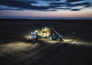 टेलीहैंडलर New Holland LM 7.42 Elite