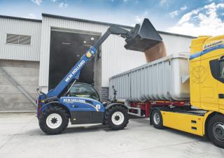 टेलीहैंडलर New Holland LM 7.42 Elite