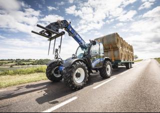 टेलीहैंडलर New Holland LM 7.42 Elite