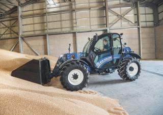 टेलीहैंडलर New Holland LM 7.42 Elite