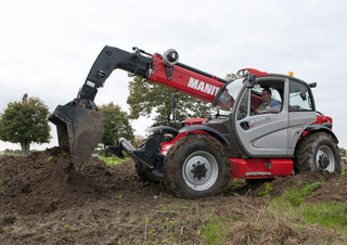 टेलीहैंडलर Manitou MT 1335 Comfort