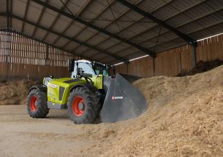 टेलीहैंडलर Claas Scorpion 1033