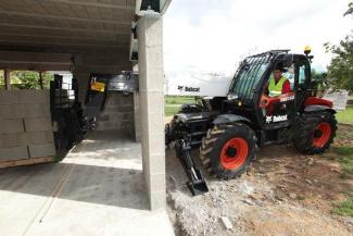 टेलीहैंडलर Bobcat T40180 IIIB