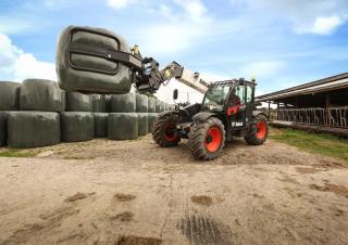 टेलीहैंडलर Bobcat TL38.70HF AGRI 130 IV