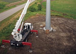 टेलीस्कोपिक बूम लिफ्ट ट्रक माउंटेड टेलीस्कोपिक बूम लिफ्ट Elliott Equipment E120 E-Line