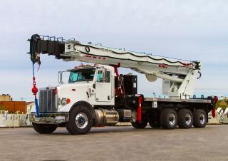 टेलीस्कोपिक बूम लिफ्ट ट्रक माउंटेड टेलीस्कोपिक बूम लिफ्ट Elliott Equipment E160 E-Line