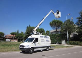 टेलीस्कोपिक बूम लिफ्ट ट्रक माउंटेड टेलीस्कोपिक बूम लिफ्ट GSR E170TJV Compact 