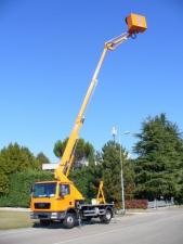 टेलीस्कोपिक बूम लिफ्ट ट्रक माउंटेड टेलीस्कोपिक बूम लिफ्ट GSR E180TJ Compact 