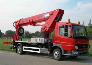 टेलीस्कोपिक बूम लिफ्ट ट्रक माउंटेड टेलीस्कोपिक बूम लिफ्ट GSR E228TJ Comfort 