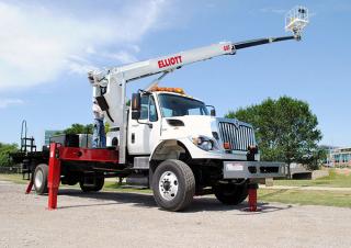 टेलीस्कोपिक बूम लिफ्ट ट्रक माउंटेड टेलीस्कोपिक बूम लिफ्ट Elliott Equipment G85F HiReach