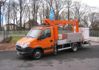 टेलीस्कोपिक बूम लिफ्ट ट्रक माउंटेड टेलीस्कोपिक बूम लिफ्ट Blumenbecker - Hubmeister® HM 14 TK