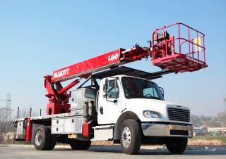 टेलीस्कोपिक बूम लिफ्ट ट्रक माउंटेड टेलीस्कोपिक बूम लिफ्ट Elliott Equipment L60R HiReach 