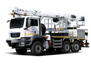 टेलीस्कोपिक बूम लिफ्ट ट्रक माउंटेड टेलीस्कोपिक बूम लिफ्ट Bumar lPTM-32