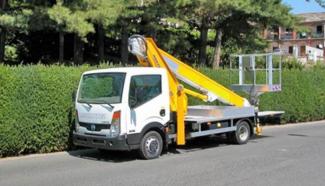 टेलीस्कोपिक बूम लिफ्ट ट्रक माउंटेड टेलीस्कोपिक बूम लिफ्ट Multitel MT 182 Alu/AZ