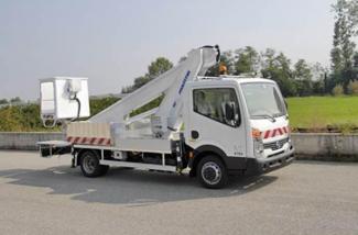 टेलीस्कोपिक बूम लिफ्ट ट्रक माउंटेड टेलीस्कोपिक बूम लिफ्ट Multitel MT 182 DS