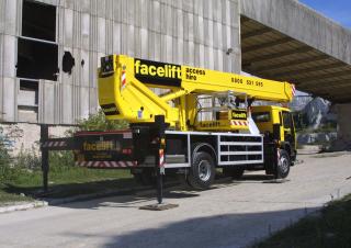 टेलीस्कोपिक बूम लिफ्ट ट्रक माउंटेड टेलीस्कोपिक बूम लिफ्ट Bronto Skylift S 46 XDT