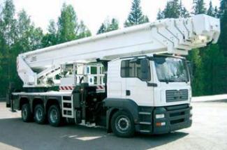 टेलीस्कोपिक बूम लिफ्ट ट्रक माउंटेड टेलीस्कोपिक बूम लिफ्ट Bronto Skylift S 78 XDT