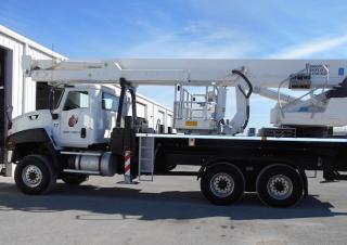 टेलीस्कोपिक बूम लिफ्ट ट्रक माउंटेड टेलीस्कोपिक बूम लिफ्ट Bronto Skylift S150XDT