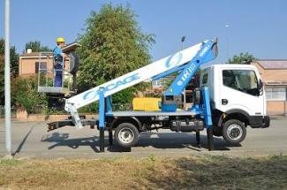 टेलीस्कोपिक बूम लिफ्ट ट्रक माउंटेड टेलीस्कोपिक बूम लिफ्ट Socage T 318 ForSte