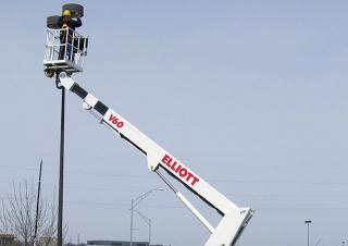 टेलीस्कोपिक बूम लिफ्ट ट्रक माउंटेड टेलीस्कोपिक बूम लिफ्ट Elliott Equipment V60F HiReach 
