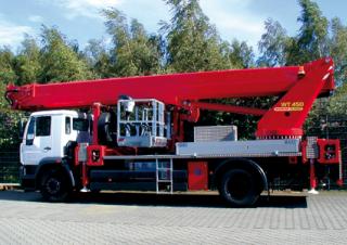 टेलीस्कोपिक बूम लिफ्ट ट्रक माउंटेड टेलीस्कोपिक बूम लिफ्ट Palfinger WT 450