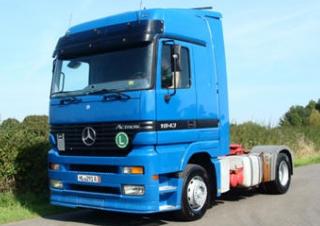ट्रक ट्रक ट्रैक्टर - ट्रैक्टर यूनिट Mercedes-Benz Actros 1843 LS 4x2