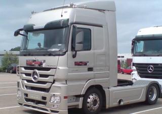 ट्रक ट्रक ट्रैक्टर - ट्रैक्टर यूनिट Mercedes-Benz Actros 1848 LS 4x2
