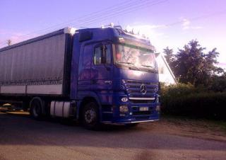 ट्रक ट्रक ट्रैक्टर - ट्रैक्टर यूनिट Mercedes-Benz Actros 1850 LS 4x2