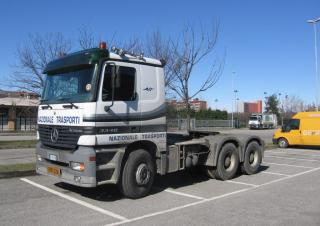 ट्रक ट्रक ट्रैक्टर - ट्रैक्टर यूनिट Mercedes-Benz Actros 3348 AK 6x6