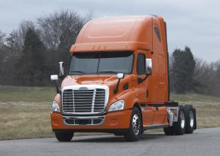 ट्रक ट्रक ट्रैक्टर - ट्रैक्टर यूनिट Freightliner Cascadia 113 60 RR Detroit DD13