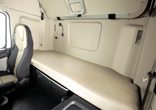 ट्रक ट्रक ट्रैक्टर - ट्रैक्टर यूनिट Hyundai Commercial Vehicles P520.64 D6HB38