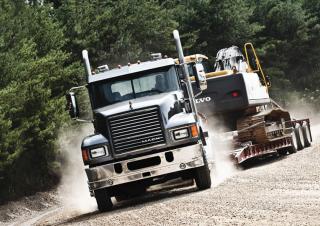 ट्रक ट्रक ट्रैक्टर - ट्रैक्टर यूनिट Mack PINNACLE CA68 Conventional CHU602 MP8 4x2